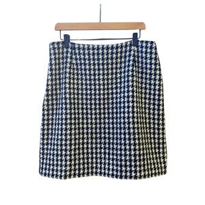 Casual Corner | Vintage Wool Made in Italy 🇮🇹 Houndstooth Pencil Skirt Lined